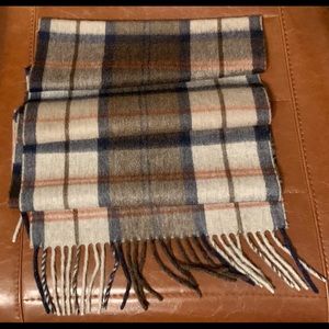 Neiman Marcus cashmere scarf